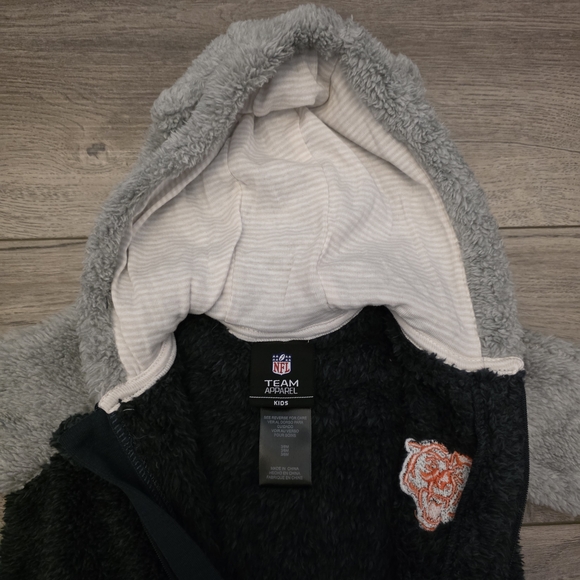 NFL Blue and Gray Chicago Bear Fuzzy Footie with Bear Ears - Picture 4 of 7